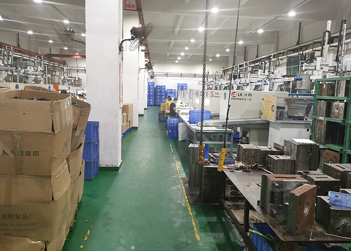 plastic injection workshop
